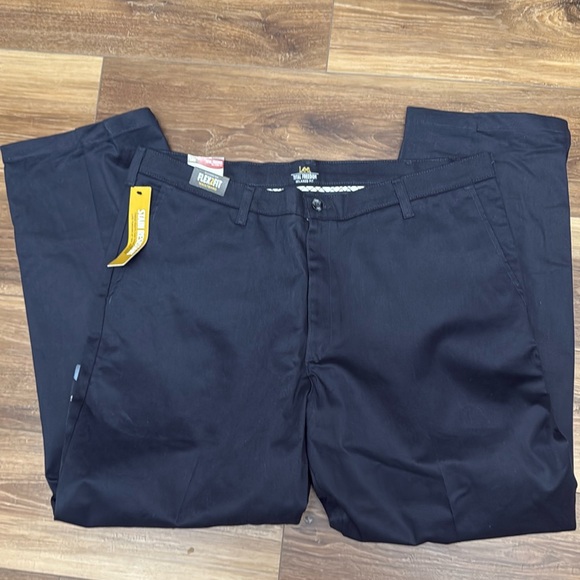 Lee Total Freedom relaxed fit pants. - Picture 1 of 4